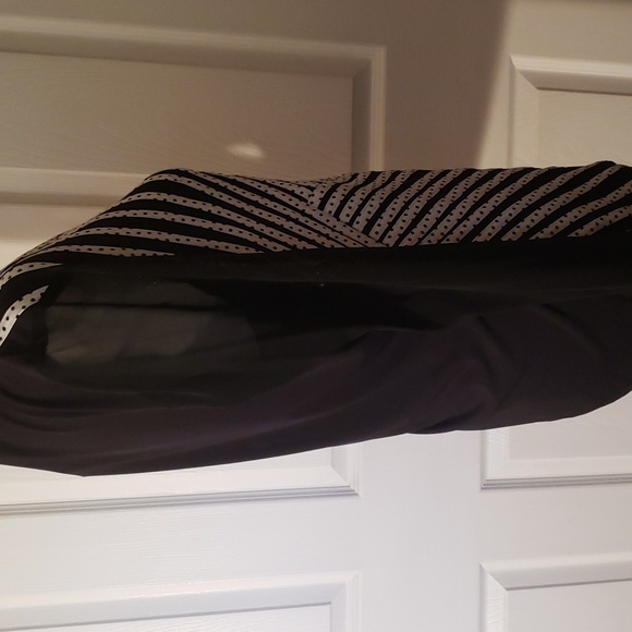 T&W Designs New Blouse Sz M  Black and White - Picture 4 of 15